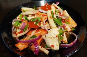 ยำแซลมอน