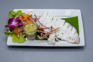 ปลาหมึกย่าง 1/2 กิโลกรัม ( Grilled Squid )