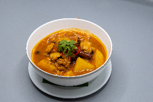 มัสมั่นไก่ ( Chicken Massaman )