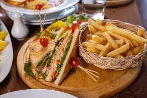 แซนวิสทูน่า ( Tuna Capsicum Sandwich )