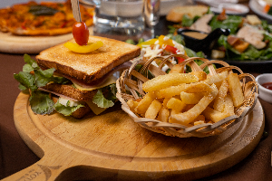 แซนวิสแฮมชีส ( Grilled Ham + Cheese Sandwich )