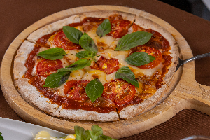 พิซซ่ามาการิต้า ( Margarita Pizza Size M )