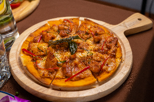 พิซซ่าพะแนงไก่ ( Size M )