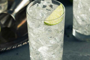 VODKA MIXED TONIC BY GLASS