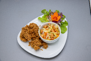ปลากะพงฟูยำมะม่วง ( Fluffy Sea Bass Salad and Mango Salad )