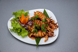 ปลาหมึกไข่ผัดหวาน ( Egg Squid Sweet Fried )