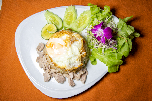 ข้าวผัดหมู+ไข่ดาว (เล็ก) Fried Rice with Pork (Small)