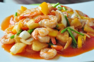 กุ้งผัดเปรี้ยวหวาน ( Stir fried sweet and sour Shrimp )