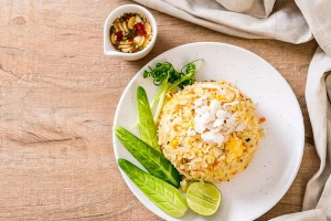 ข้าวผัดปู+ไข่ดาว (เล็ก) Fried Rice with Crab (Small)
