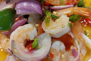ยำกุ้งลวก