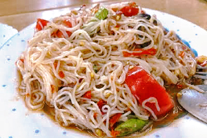 ตำขนมจีน