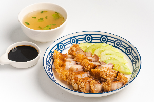 หมูกรอบ แบบจานสับ ธรรมดา