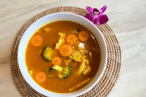 แกงส้มปลากะพงผักรวม ( Hot And Sour Soup With Mixed Vegetable )