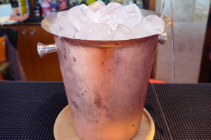 Big Ice Bucket