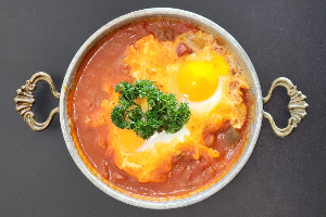 022 Fried Eggs In Menemen / ไข่ดาวแมแนแมน