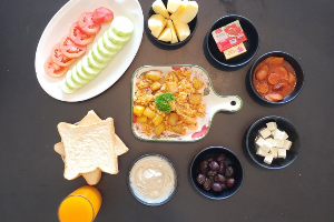 010 Turkish Breakfast Set Stir Fried Potato And Eggs / ชุดมันฝรั่งผัดไข่