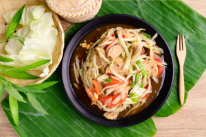 ส้มตำไทย หมูยอ