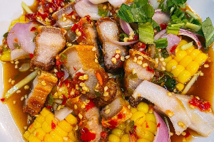 ส้มตำยอดมะพร้าวอ่อน