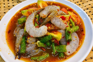 ส้มตำมะพร้าวอ่อนกุ้งสด