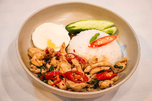 กระเพราไก่+ไข่ดาว