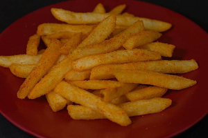 เฟรนช์ฟรายส์คลุกผงปาปริก้า / French Fries with Paprika Powder