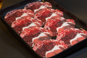 ริบอายโคขุน / Sliced Rib Eye Beef