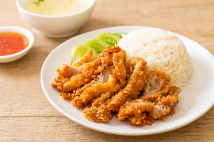 ข้าวมันไก่ทอด