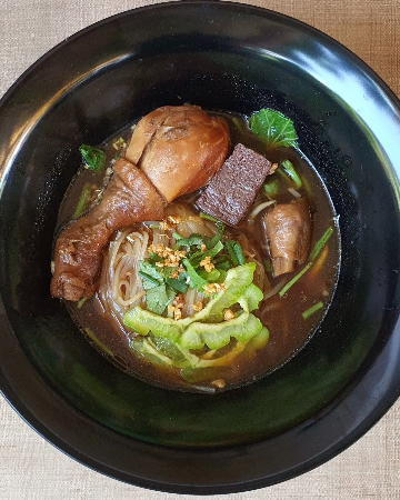 ก๋วยเตี๋ยวไก่ หนึ่งอย่าง