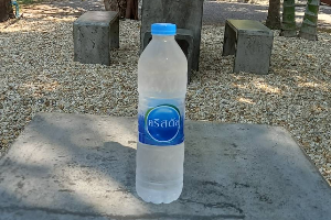 น้ำเปล่า​เล็ก