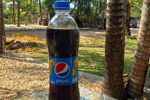 น้ำอัดลม (ขวดลิตร)