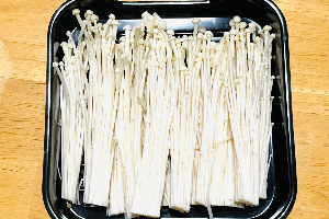 เห็ดเข็มทอง