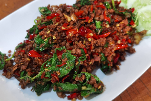 ผัดกะเพรา (กับข้าว)