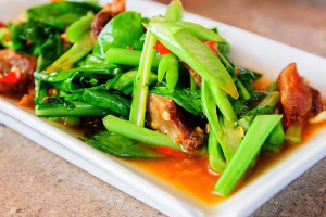 ผัดคะน้า (กับข้าว)