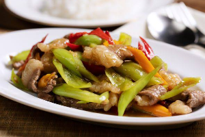 ผัดพริกหยวก (กับข้าว)