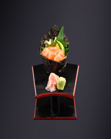 Spicy salmon Temaki