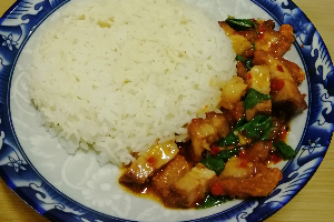 ข้าวกะเพราหมูกรอบ