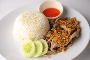 ข้าวหมูทอดกระเทียม