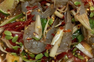 ตำกุ้งสด / สุก