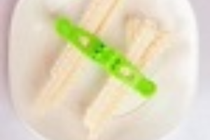  เส้นขาวหยัก