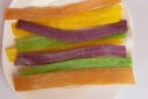 เส้นหนึบสามสี