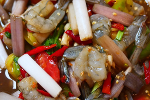 ตำสายบัวกุ้งสด 