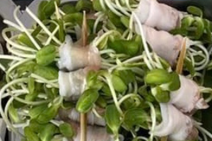 หมูสามชั้นพันต้นอ่อนทานตะวัน