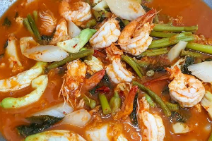 แกงส้มผักรวมกุ้ง (RED SOUP WITH MIXED VEGETABLE,SHRIMP)