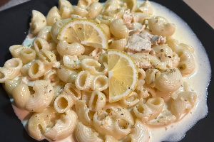 Pasta cream sauce with Chicken