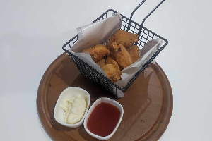 043 Chicken Wings