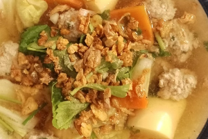 แกงจืดเต้าหู้หมูสับ