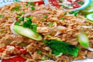 ข้าวผัดรถไฟ