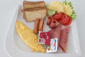 003 Omelet Breakfast Set