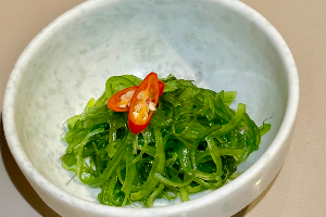 ยำสาหร่าย / Seaweed salad