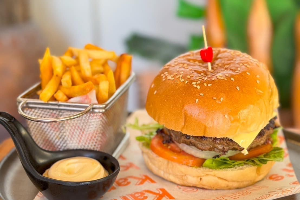 ชีสบีฟเบอร์เกอร์ ( Cheese Beef Burger )